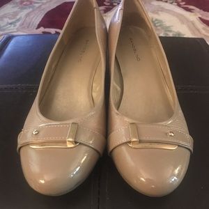 Tan Bandolino wedges